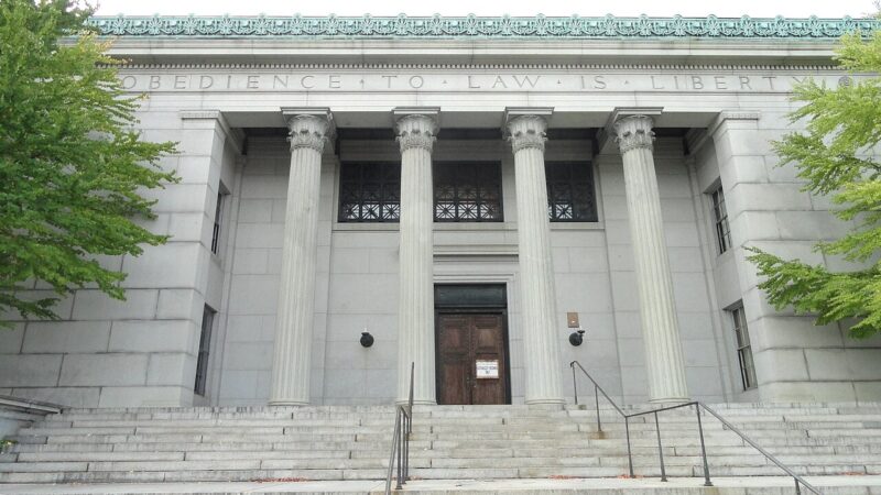 A courthouse building with columns